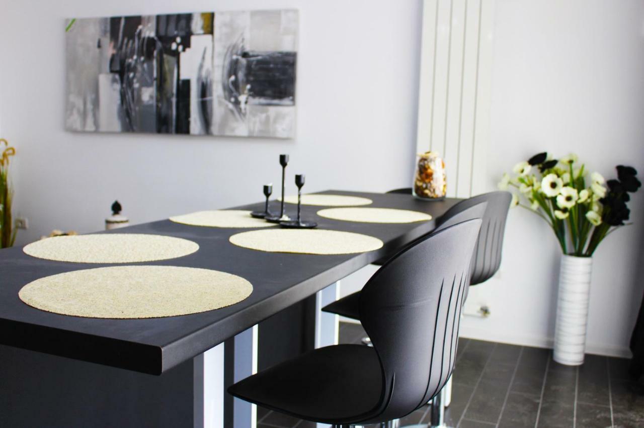 Apartel Black & White Năvodari Εξωτερικό φωτογραφία